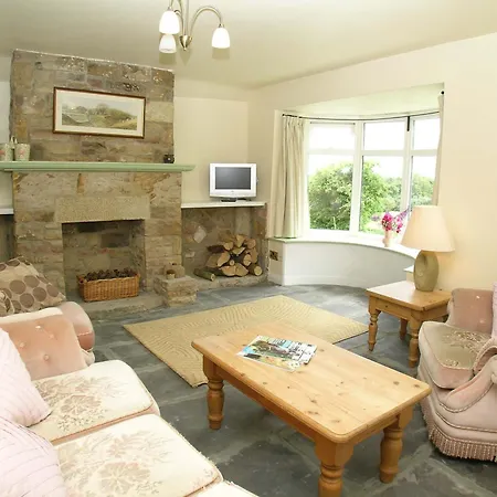 Whitestone Staintondale